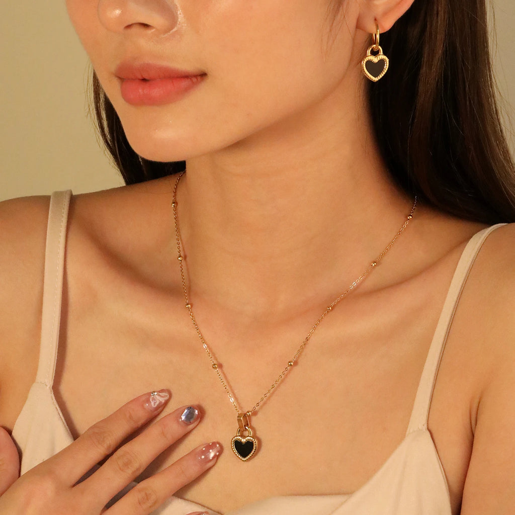 Parure cœur noir — collier et boucles d’oreilles — acier inoxydable