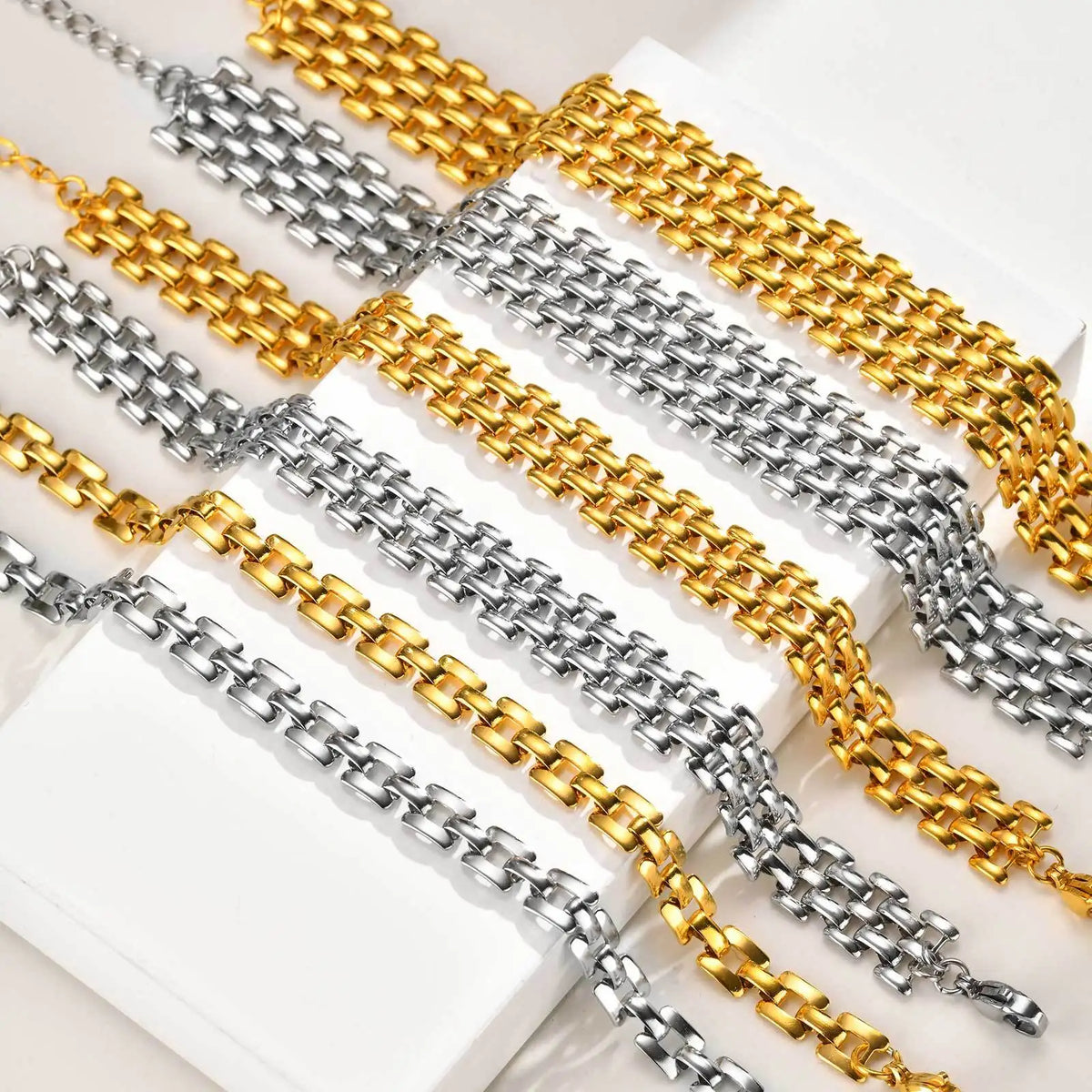 Bracelet à mailles — doré ou argenté — acier inoxydable